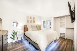 Photo #1: 240012877 Listing