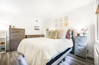 Photo #3: 240012877 Listing