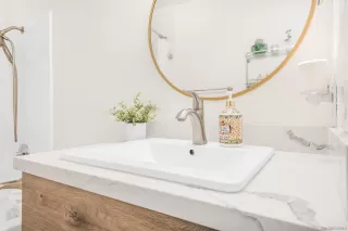 Photo #5: 240012877 Listing