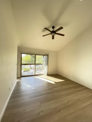 Photo #1: 240012899 Listing