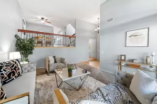 Photo #4: 240012903 Listing