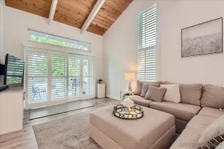 Photo #5: 240012933 Listing