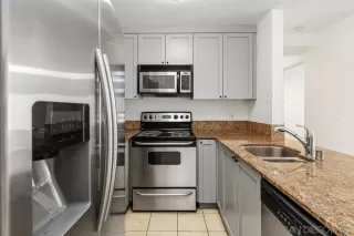 Photo #5: 240012940 Listing