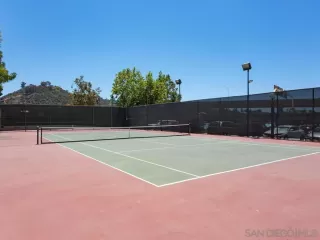 Photo #5: 240012985 Listing