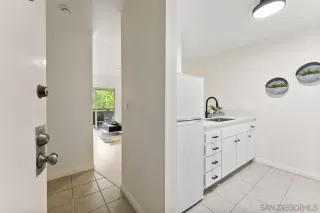 Photo #5: 240012991 Listing 