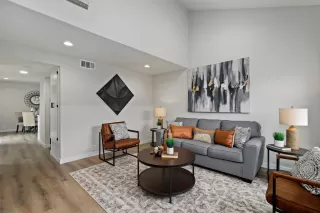 Photo #3: 240013067 Listing