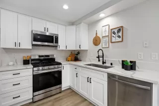 Photo #5: 240013067 Listing