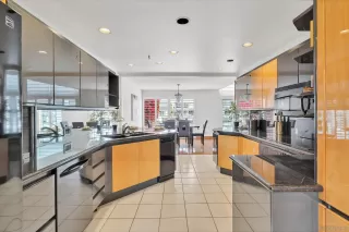 Photo #5: 240013085 Listing