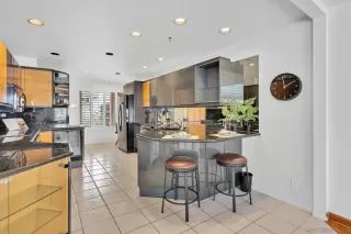 Photo #6: 240013085 Listing