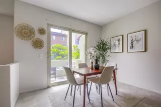 Photo #2: 240013111 Listing