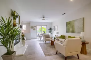 Photo #4: 240013111 Listing