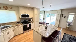 Photo #5: 240013144 Listing