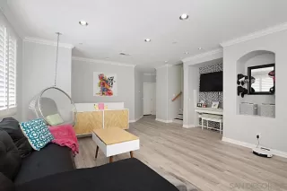 Photo #3: 240013188 Listing