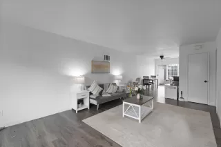 Photo #4: 240013208 Listing