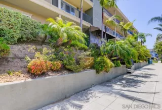 Photo #3: 240013216 Listing