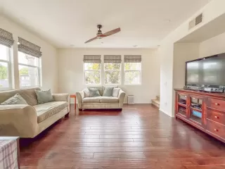 Photo #3: 240013219 Listing