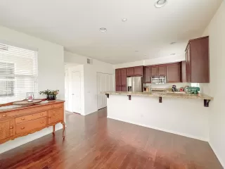 Photo #6: 240013219 Listing