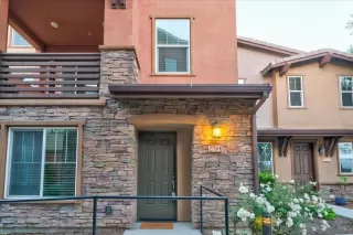 Photo #1: 240013249 Listing