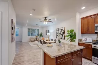 Photo #6: 240013249 Listing