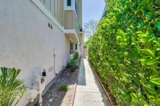 Photo #1: 240013254 Listing