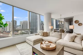 Photo #4: 240013303 Listing