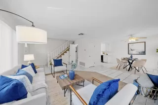 Photo #5: 240013318 Listing