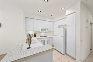 Photo #4: 240013323 Listing