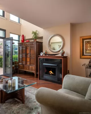 Photo #1: 240013327 Listing 