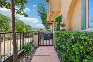 Photo #5: 240013338 Listing