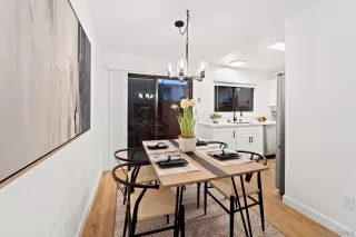 Photo #4: 240013361 Listing