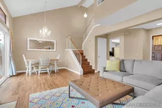 Photo #5: 240013365 Listing