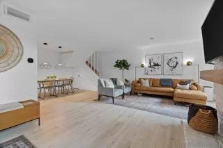 Photo #5: 240013410 Listing