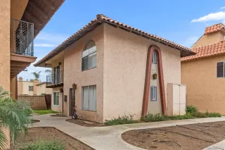 Photo #1: 240013414 Listing