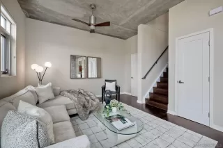 Photo #2: 240013415 Listing