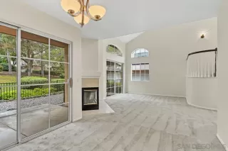 Photo #1: 240013432 Listing