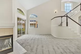 Photo #2: 240013432 Listing