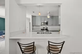 Photo #3: 240013451 Listing