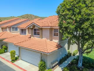 Photo #2: 240013456 Listing