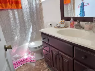 Photo #4: 240013481 Listing