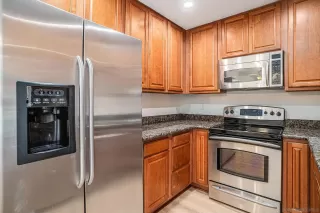 Photo #5: 240013484 Listing