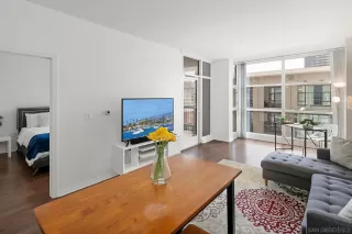 Photo #2: 240013509 Listing