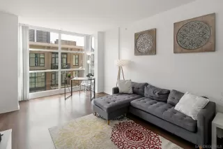 Photo #4: 240013509 Listing