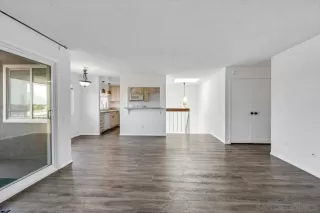 Photo #4: 240013510 Listing