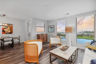 Photo #2: 240013513 Listing