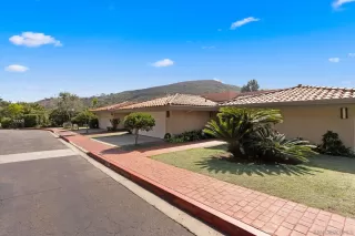 Photo #5: 240013536 Listing 