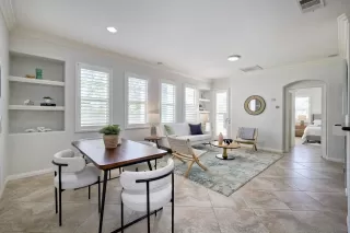 Photo #2: 240013547 Listing