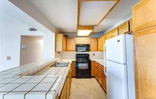 Photo #5: 240013553 Listing