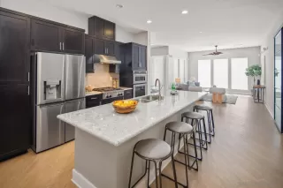 Photo #1: 240013554 Listing