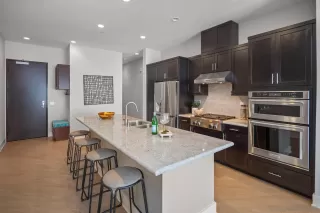 Photo #2: 240013554 Listing