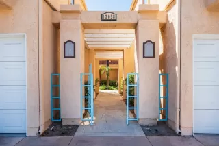 Photo #2: 240013556 Listing